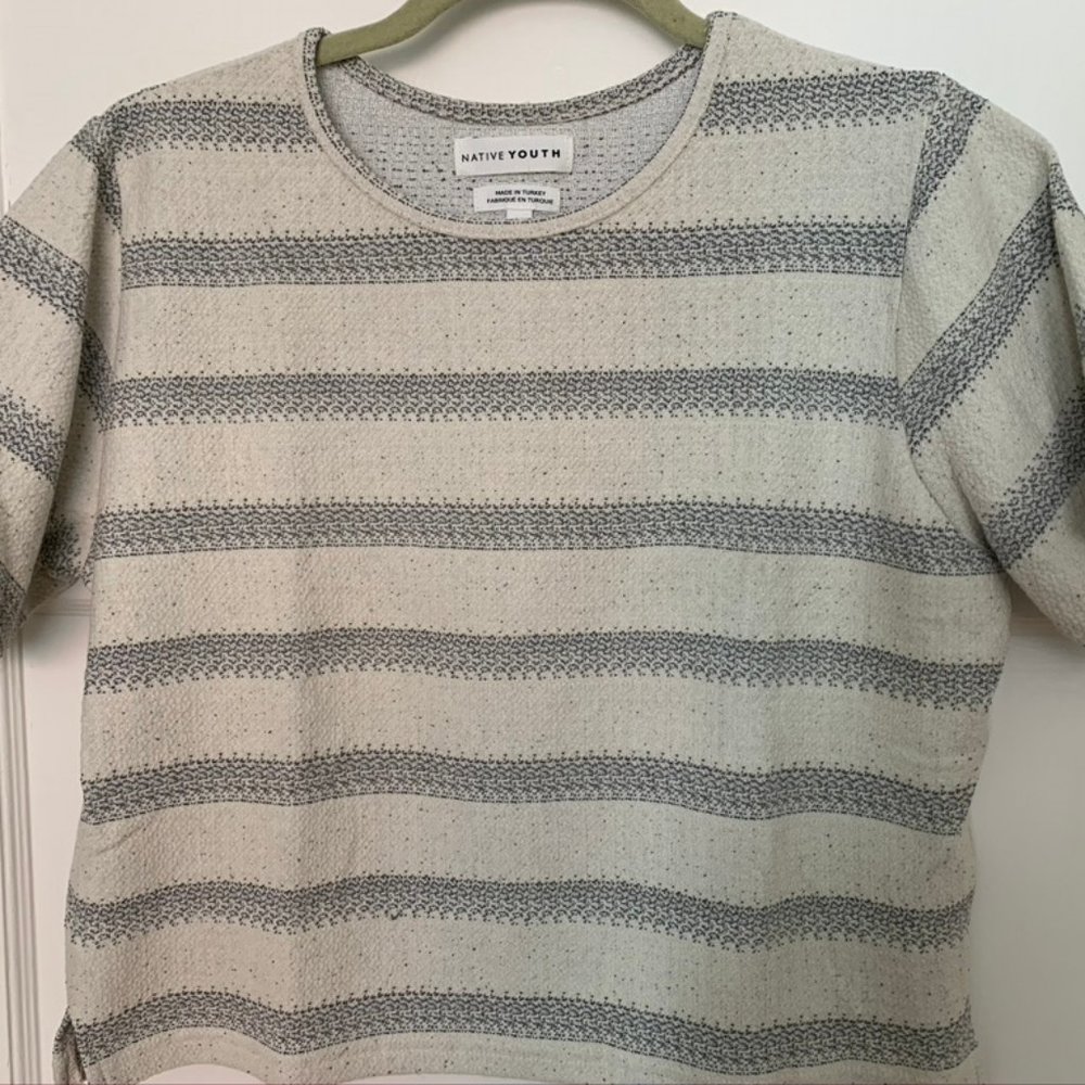 Native Youth M Striped Crop Top